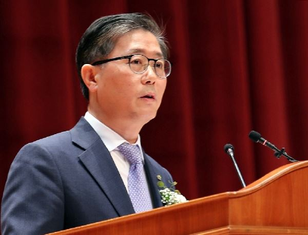 변창흠 LH 신임 사장이 29일 취임식에서 “LH가 국민의 삶터?일터를 넘어 쉼터와 꿈터가 어우러지는 혁신적 공간을 만드는 국민의 든든한 동반자가 되어야 한다”고 강조했다.[사진제공=LH]