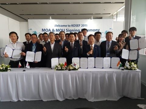 한국전력은 베트남 호치민에서 한국-베트남 스마트 전력에너지 전시회를 개최했다.