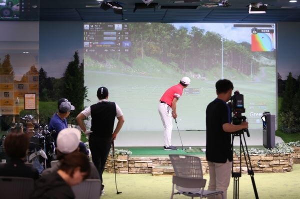 골프존은 오는 28일, 대전 골프존조이마루 전용 경기장에서 ‘2019 KB국민카드 GAOUR 2차 결선대회’를 개최한다.