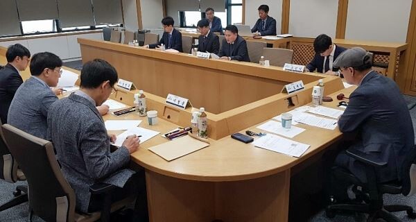 한국농어촌공사는 25일 외부전문가로 구성된 제2차 KRC청렴옴부즈만위원회를 개최했다.[사진제공=농어촌공사]
