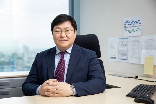 ▲한국필립모리스 과학 총괄 임원에 영입된 김대영 상무. 김대영 상무는 서울 의대 출신의 혈액종양내과 전문의다. [사진=한국필립모리스]