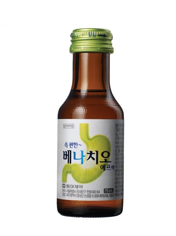 동아제약 무탄산 소화제 베나치오는 지난 2009년 발매 이후 소비자로부터 꾸준한 사랑을 받고 있는 제품으로 2016년에는 출시 후 처음으로 연간 1000만병 판매를 돌파하며 액상 소화제 시장의 강자로 부상했다.[사진제공=동아제약]