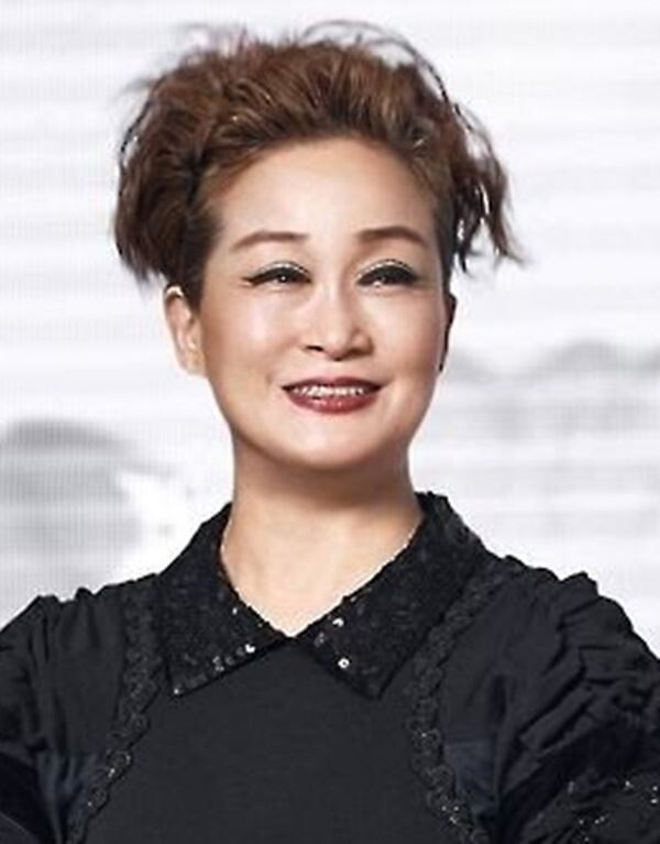 이미경 CJ그룹 부회장이 봉준호 감독이 연출한 영화 '기생충'의 제작진과 출연진을 격려하기 칸국제영화제를 방문한 것으로 알려졌다.