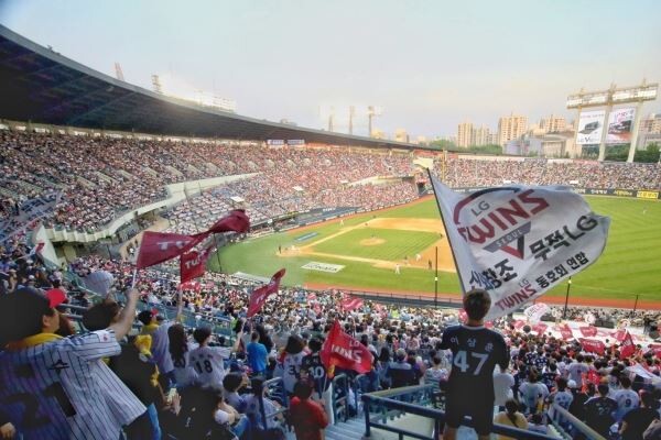 ▲잠실야구장 전경.[사진=현대홈쇼핑]
