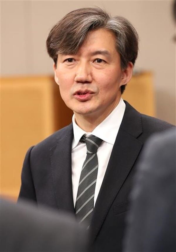 조국 민정수석[사진=연합뉴스]