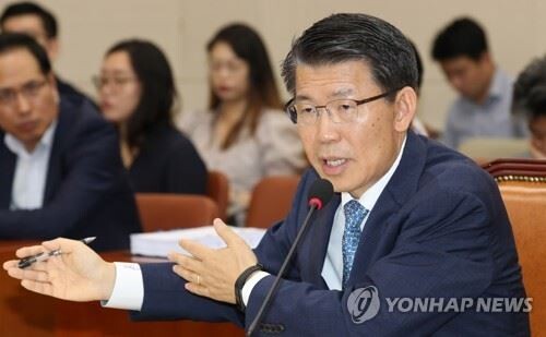 은성수 금융위원장 후보자가 29일 국회 정무위에서 열린 인사청문회에서 의원들의 질의에 답변하고 있다. [사진 = 연합뉴스]