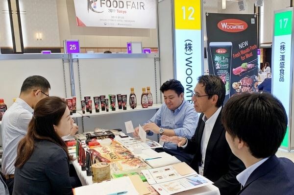 ▲지난 4~5일에 일본 도쿄서 열린 도쿄 K-Food Fair 수출상담회 현장. [사진=한국농수산식품유통공사]