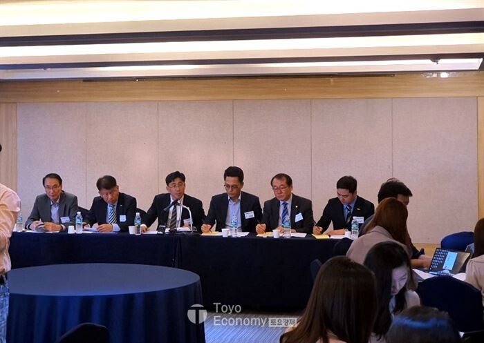 한국보험대리점협회는 24일 기자간담회를 열고 "보험설계사와 보험대리점을 동일한 모집종사자로 취급하고 모집수수료를 동일하게 적용하는 것은 불공평하다"고 주장했다.[사진 = 문혜원 기자]