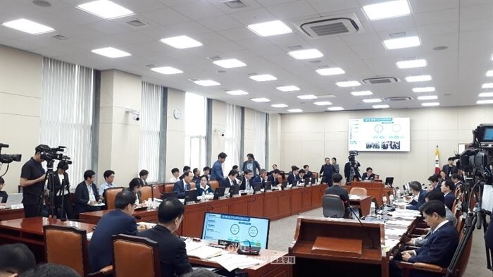 4일 금융권의 국회 정무위원회 국정감사가 본격화됐다. [사진 = 문혜원 기자]