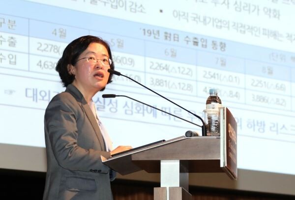 ▲22일 대한상공회의소에서 강연하는 조성욱 공정거래위원장. [사진=대한상공회의소]