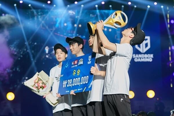 2019 kt 5G 멀티뷰 카트라이더 리그 시즌2 팀전 ‘샌드박스 게이밍 우승. (사진제공=넥슨)