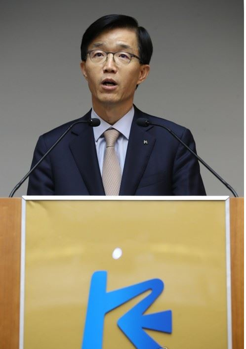 방문규 신임 한국수출입은행장이 1일 오전 서울 여의도 한국수출입은행 본점에서 열린 취임식에서 취임사를 하고 있다.