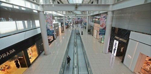 코로나19 여파로, 인천국제공항 1터미널 면세점이 한산한 모습이다. /(사진=연합뉴스)
