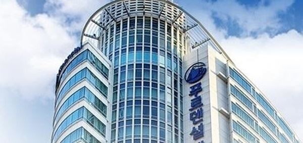 KB금융지주에 따르면 이사회는 이날 푸르덴셜생명보험 인수를 위한 '주식매매계약 체결 및 자회사 편입승인 안건'을 결의하고 푸르덴셜생명보험에 대한 주식매매계약을 체결했다.