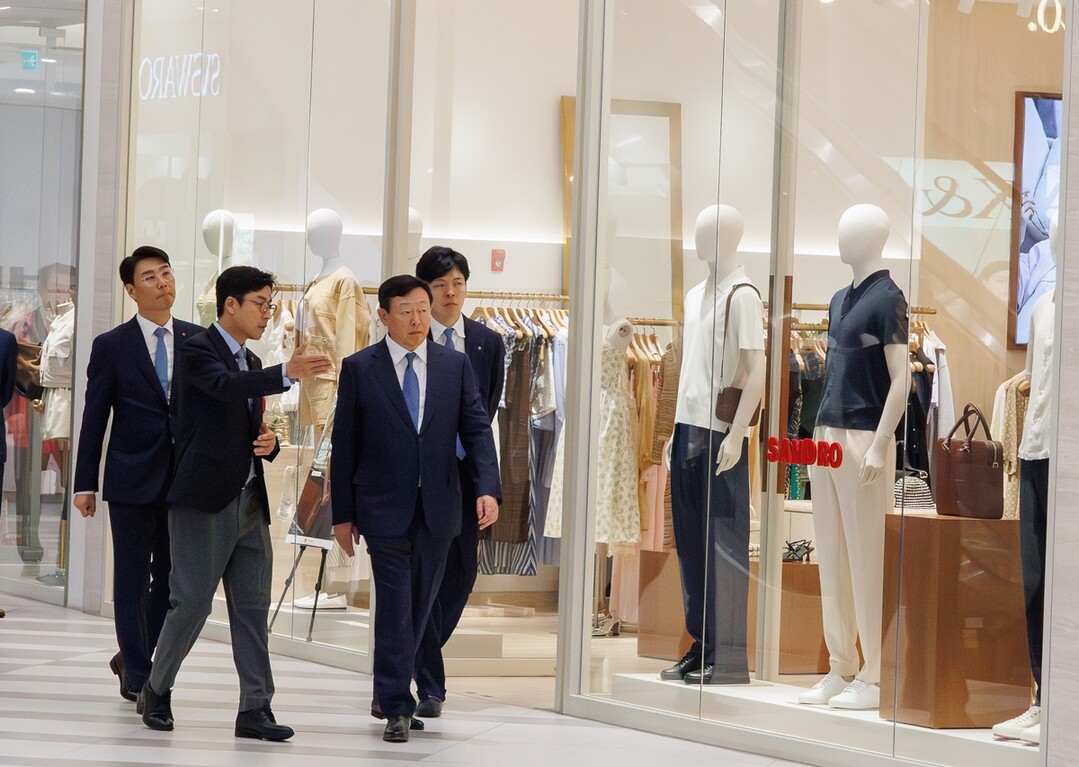 신동빈 롯데 회장, 베트남 사업장 직...